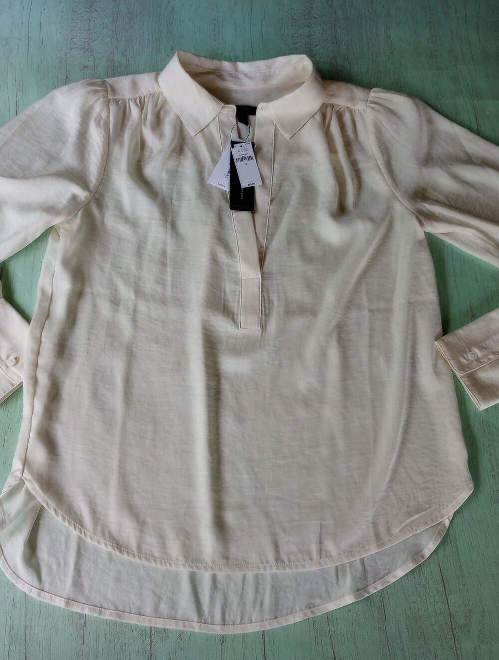 NWT Banana Republic Silky V Neck Long Sleeve Cream Blouse Women's S Office